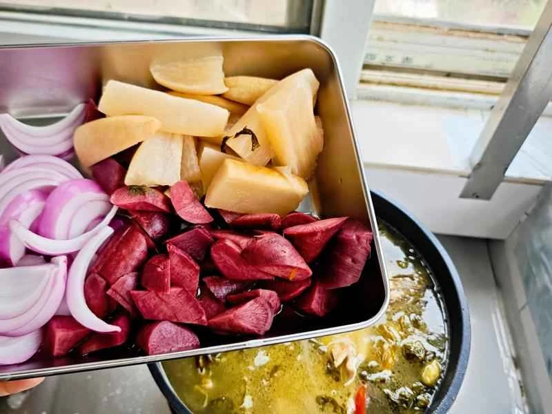 How to make pure milk hand-torn toast: Step 1