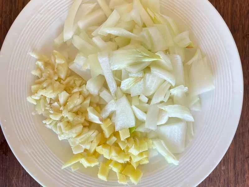 How to make pure milk hand-torn toast: Step 1