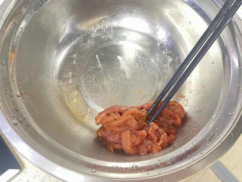 How to make pure milk hand-torn toast: Step 1