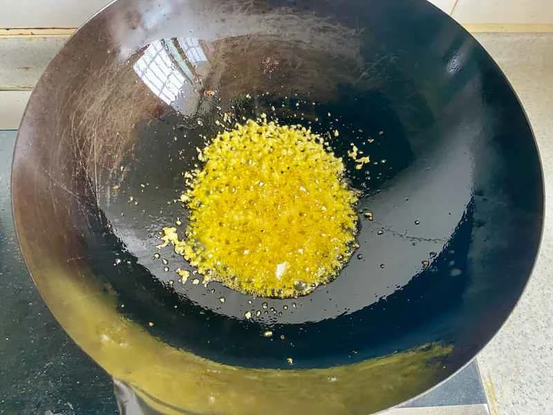 How to make pure milk hand-torn toast: Step 1