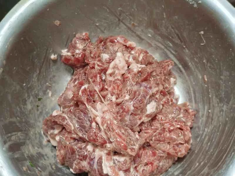 How to make pure milk hand-torn toast: Step 1