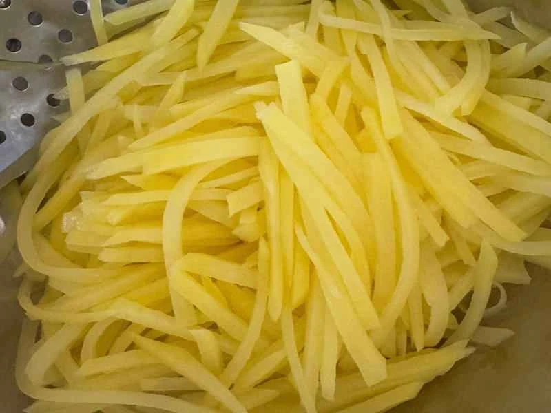 How to make pure milk hand-torn toast: Step 1