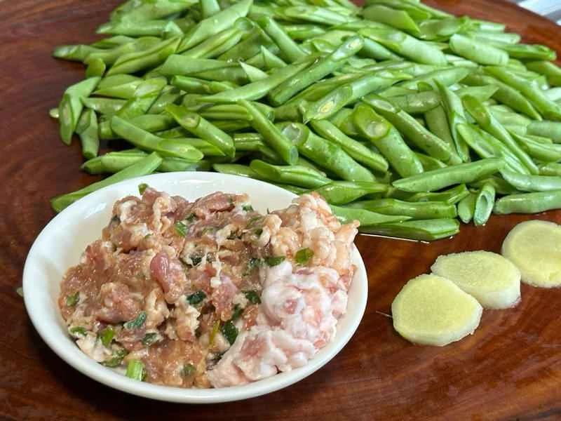 How to make pure milk hand-torn toast: Step 1