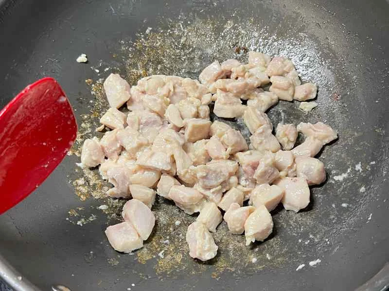 How to make pure milk hand-torn toast: Step 1