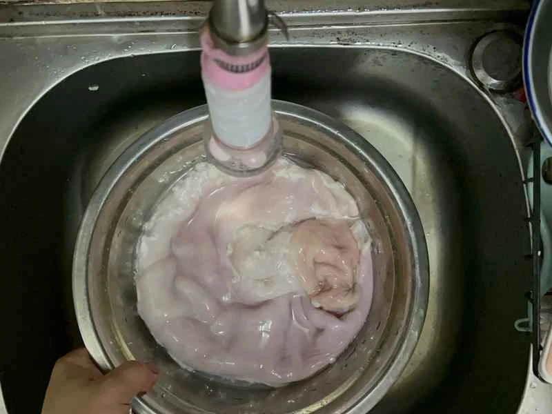 How to make pure milk hand-torn toast: Step 1