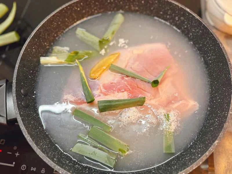 How to make pure milk hand-torn toast: Step 1