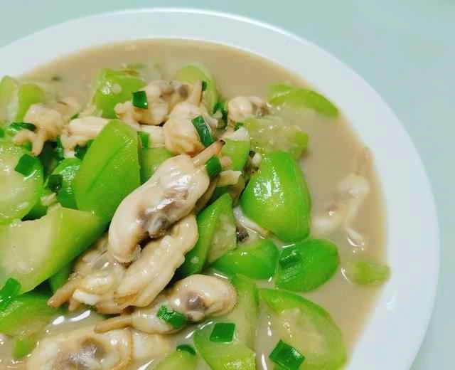 Recipe for braised loofah and razor clams