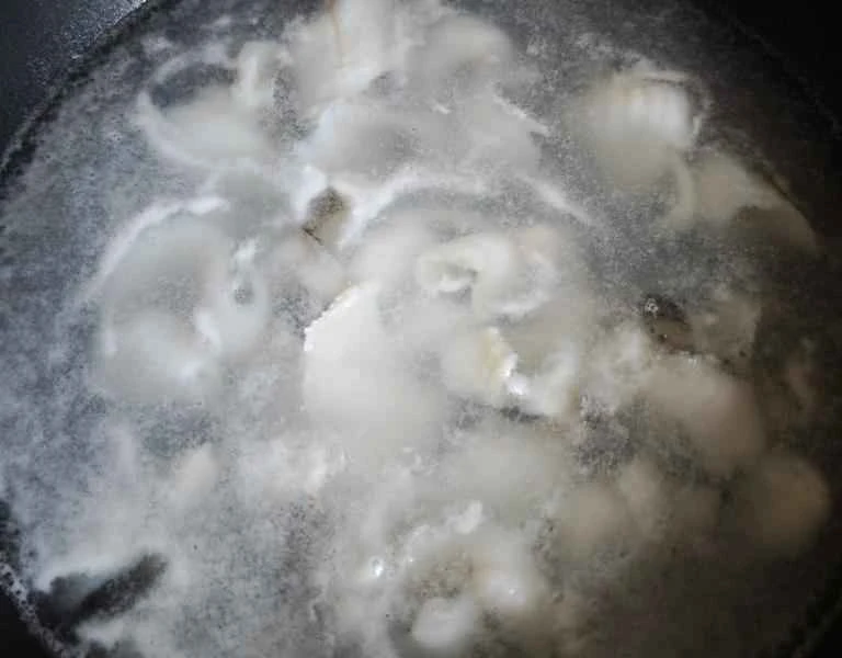 How to make pure milk hand-torn toast: Step 1