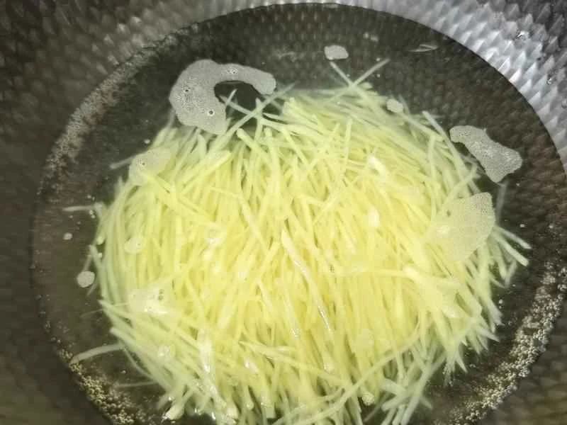 How to make pure milk hand-torn toast: Step 1