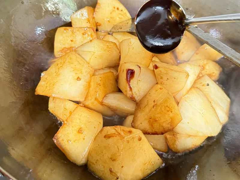 How to make pure milk hand-torn toast: Step 1