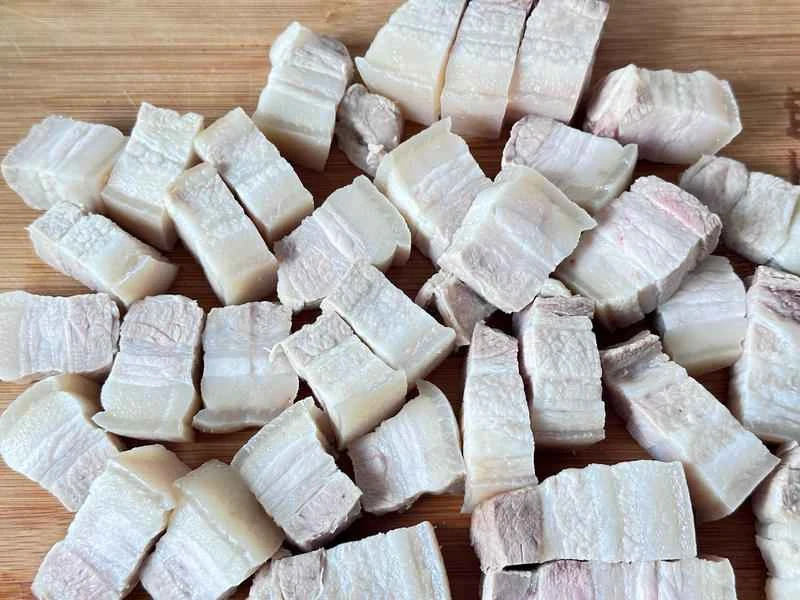 How to make pure milk hand-torn toast: Step 1