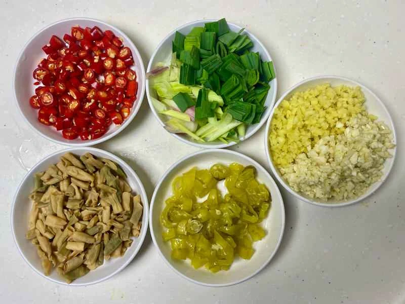 How to make pure milk hand-torn toast: Step 1