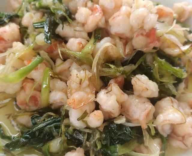 Stir-fried Shrimp with Garlic Sprouts (Sweet) [Home-style Dish] Recipe