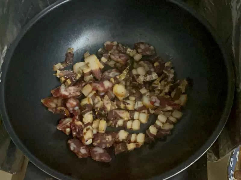 How to make pure milk hand-torn toast: Step 1