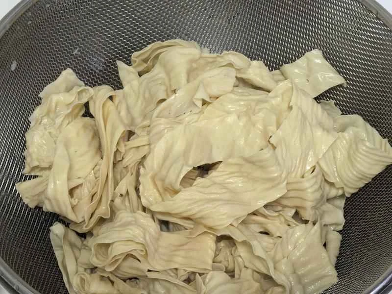 How to make pure milk hand-torn toast: Step 1