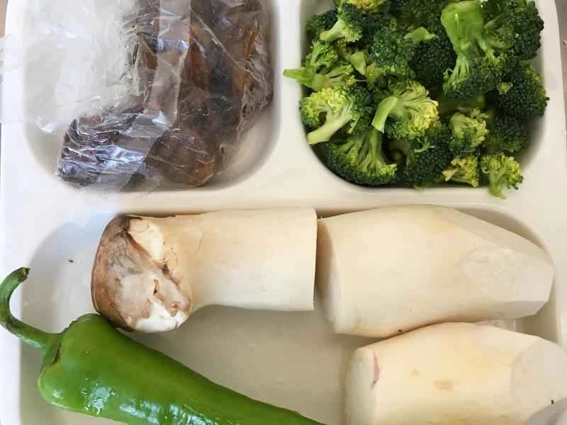 How to make pure milk hand-torn toast: Step 1