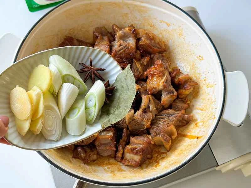 How to make pure milk hand-torn toast: Step 1