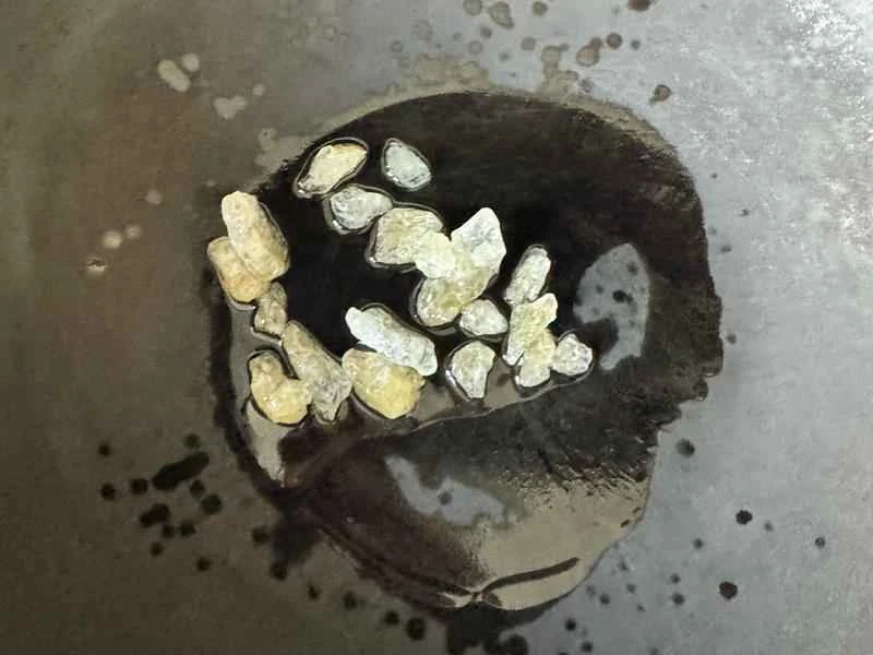 How to make pure milk hand-torn toast: Step 1