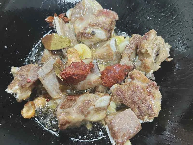 How to make pure milk hand-torn toast: Step 1