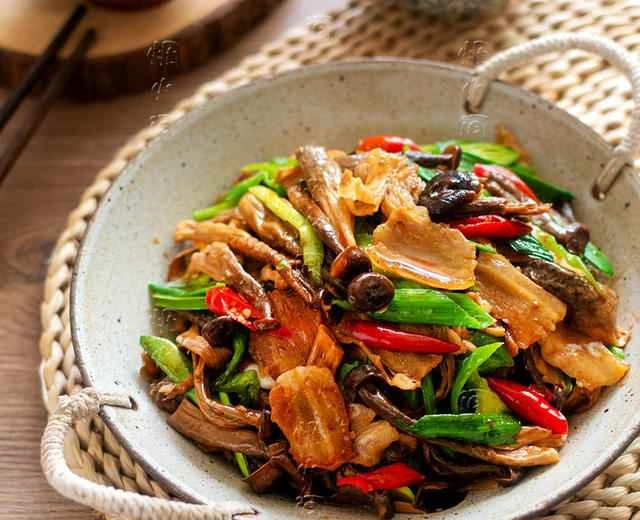 Quick and easy stir-fried pork with deer antler mushrooms | A simple, delicious recipe that everyone will praise 👍🏻