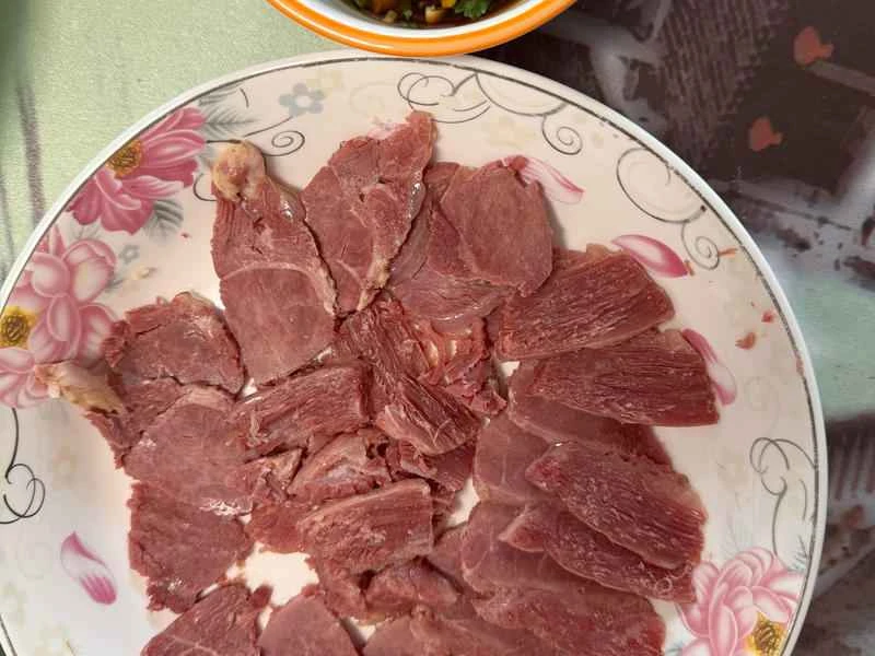 How to make pure milk hand-torn toast: Step 1