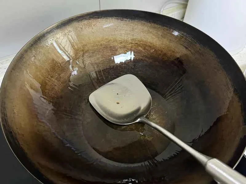 How to make pure milk hand-torn toast: Step 1