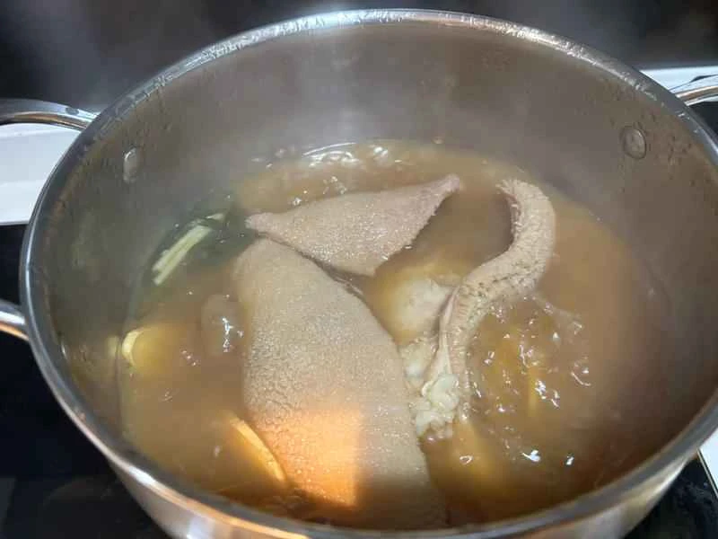 How to make pure milk hand-torn toast: Step 1