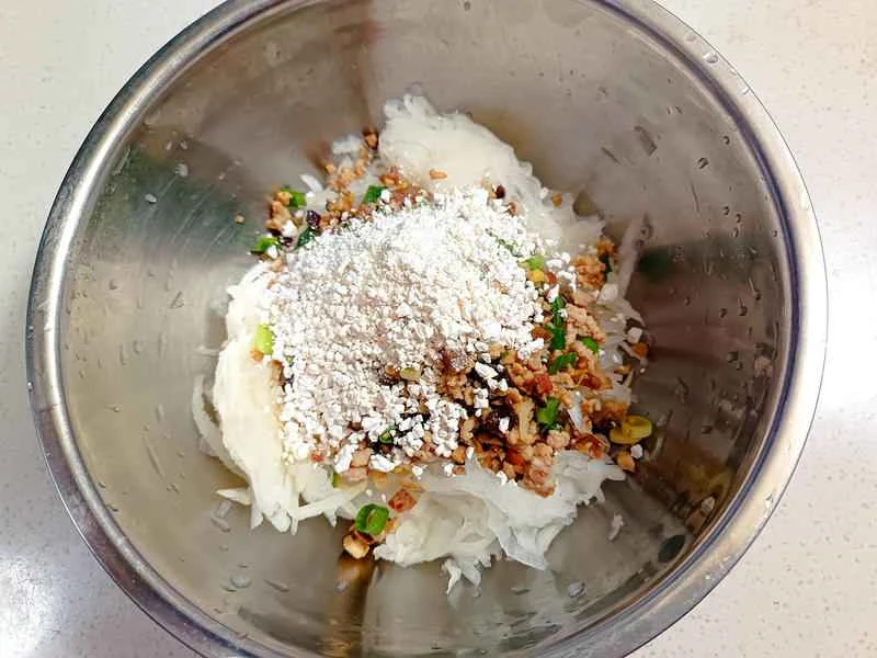 How to make pure milk hand-torn toast: Step 1