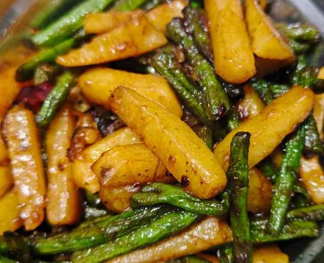 【Stir-fried Potatoes and Green Beans】🌱Help! This vegetarian dish can actually photosynthesize?!