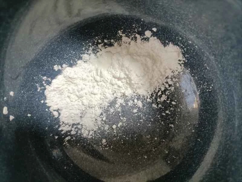 How to make pure milk hand-torn toast: Step 1