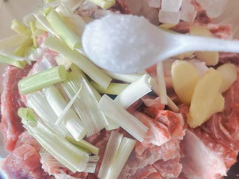 How to make pure milk hand-torn toast: Step 1