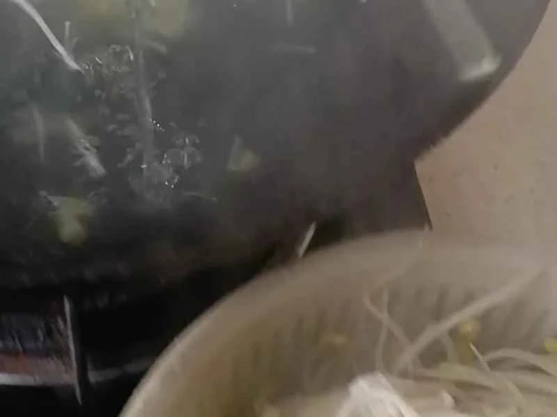 How to make pure milk hand-torn toast: Step 1