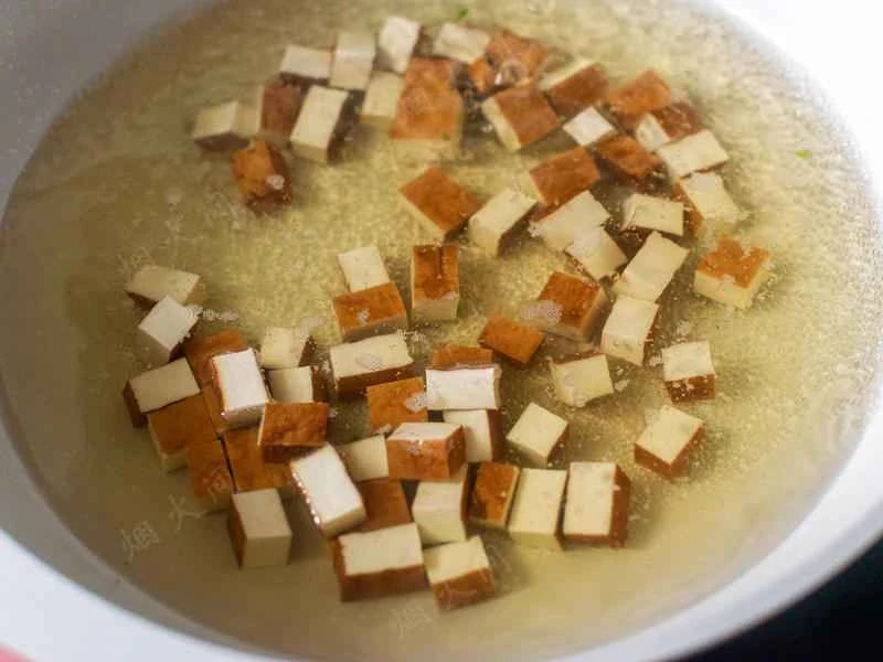 How to make pure milk hand-torn toast: Step 1