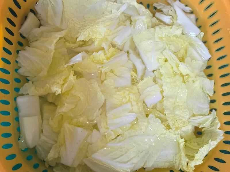 How to make pure milk hand-torn toast: Step 1