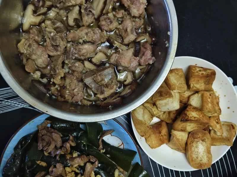 How to make pure milk hand-torn toast: Step 1