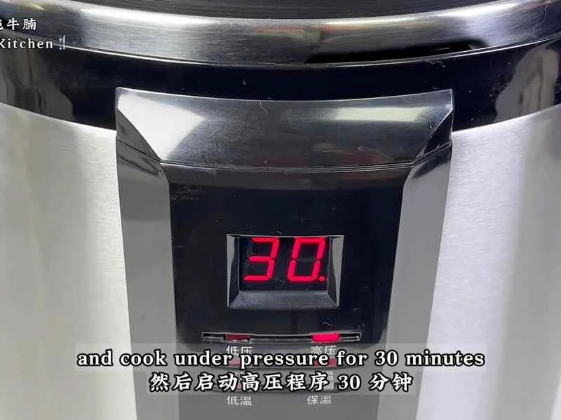 How to make pure milk hand-torn toast: Step 1