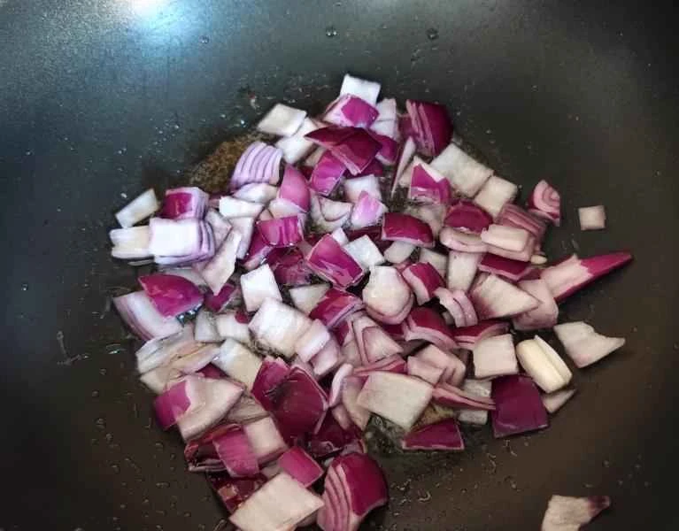 How to make pure milk hand-torn toast: Step 1