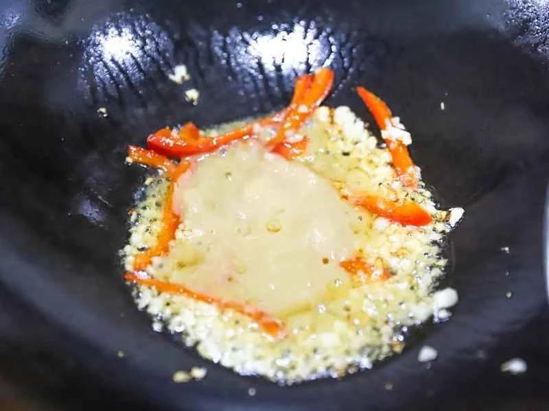 How to make pure milk hand-torn toast: Step 1