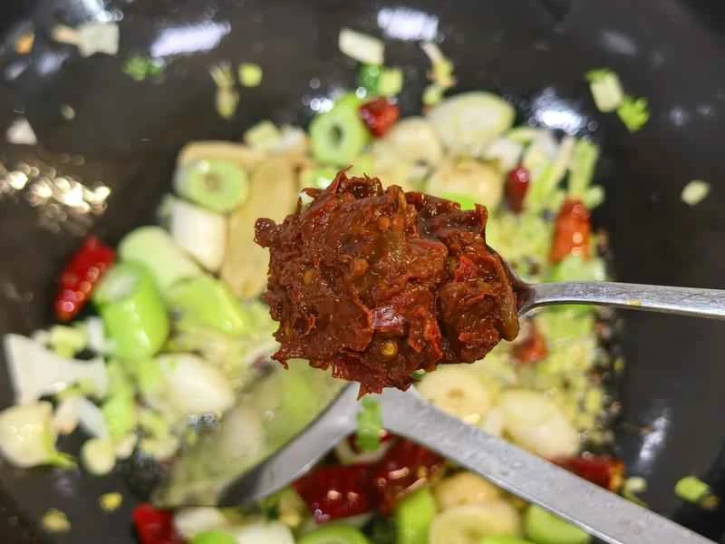 How to make pure milk hand-torn toast: Step 1