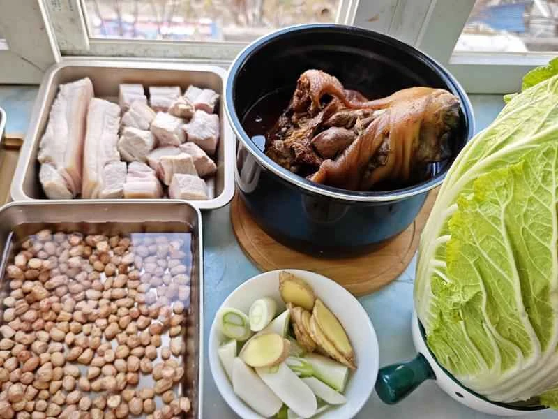 How to make pure milk hand-torn toast: Step 1