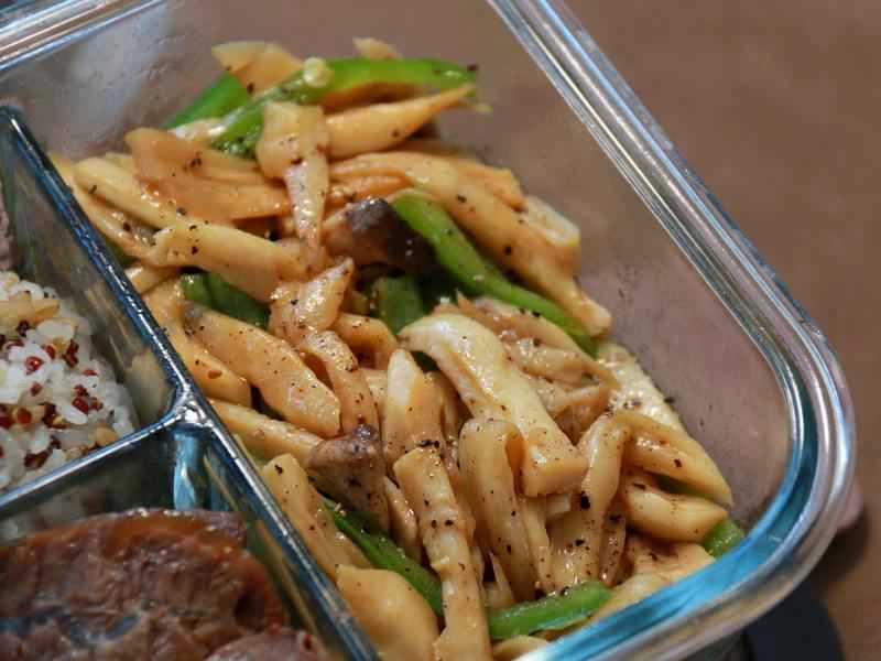 How to make pure milk hand-torn toast: Step 1