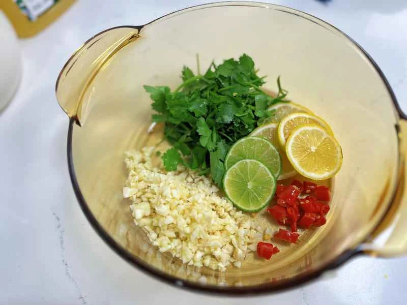 How to make pure milk hand-torn toast: Step 1