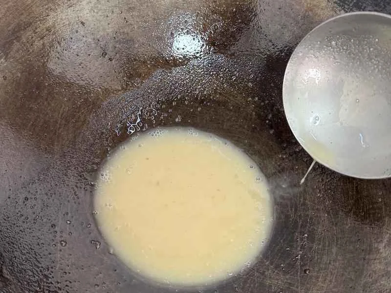 How to make pure milk hand-torn toast: Step 1