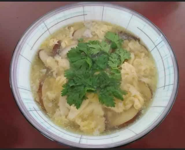 [Home-style dish] Mushroom and Egg Drop Soup / King Oyster Mushroom and Egg Drop Soup (to use up salted egg whites) Recipe with various tips and tricks