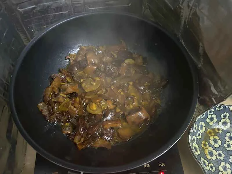 How to make pure milk hand-torn toast: Step 1