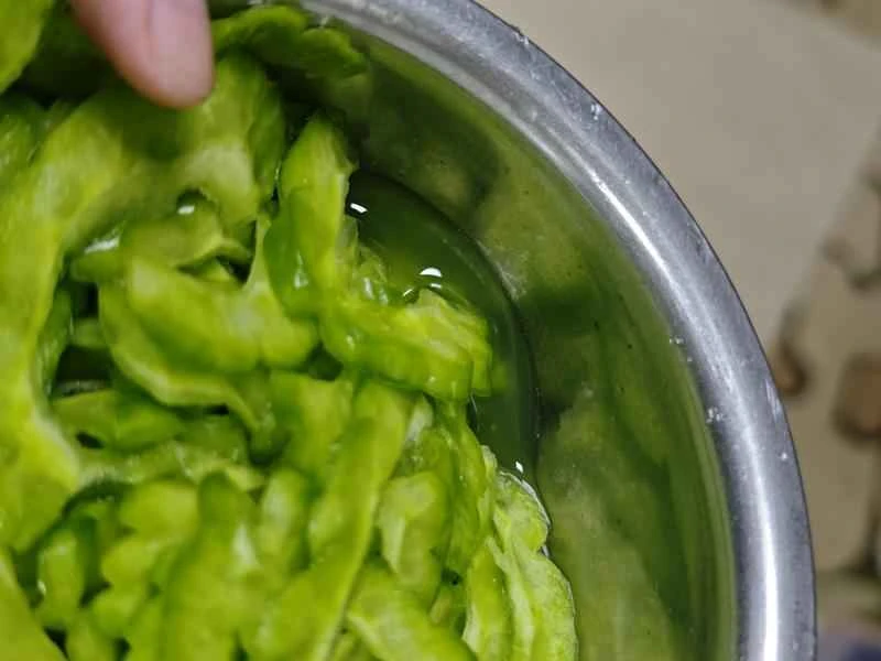 How to make pure milk hand-torn toast: Step 1