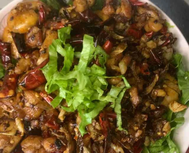 Episode 2 - Home-style dish: Recipe for "Spicy Chicken with Shrimp"