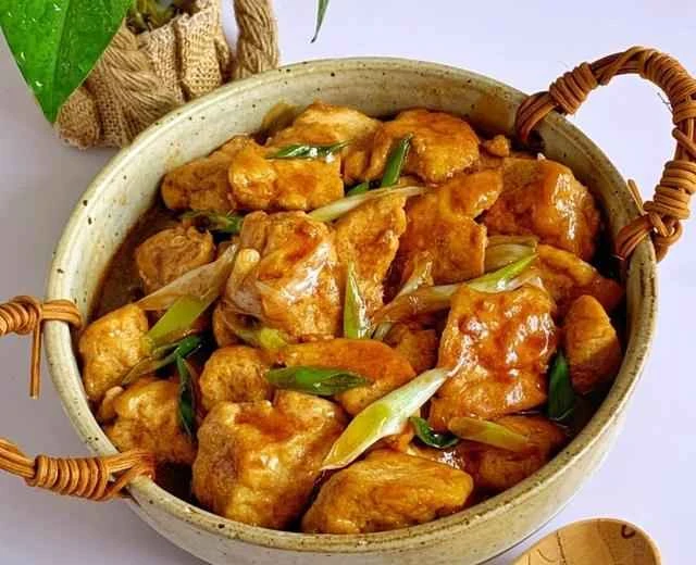 Quick and easy home-style dish: Braised Tofu with Scallions