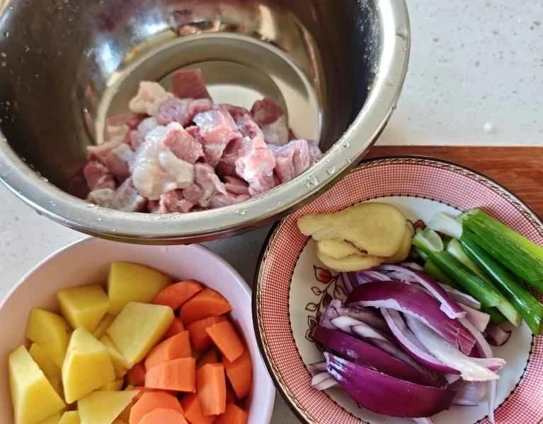 How to make pure milk hand-torn toast: Step 1