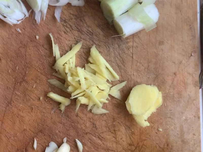 How to make pure milk hand-torn toast: Step 1